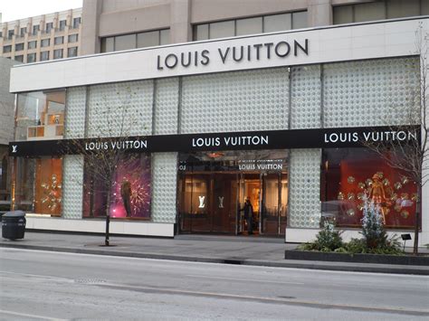 Louis Vuitton outlet online store